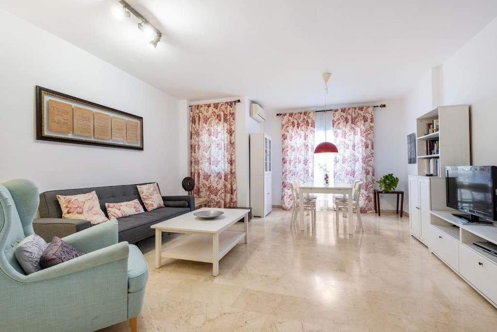 Centro Ferrandiz Parking Gratis Apartment Malaga Luaran gambar