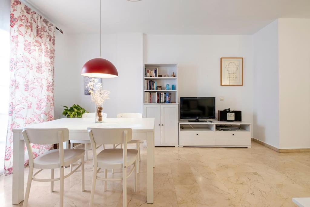 Centro Ferrandiz Parking Gratis Apartment Malaga Luaran gambar