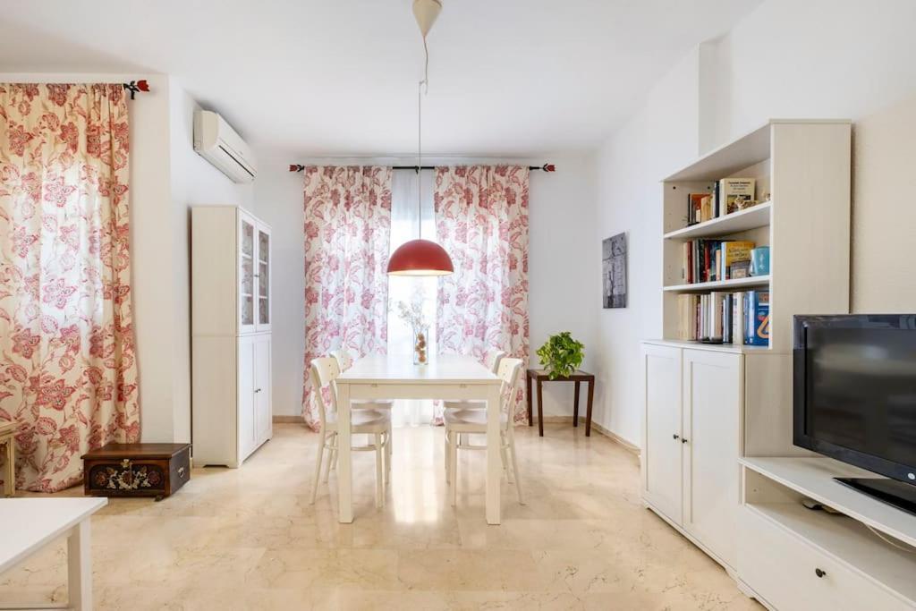 Centro Ferrandiz Parking Gratis Apartment Malaga Luaran gambar